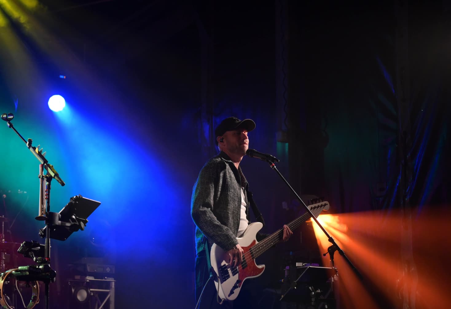 Nikki’s Viert De Zomer in Dalfsen (2026) Onze bassist tijdens een liveoptreden van Juffr. Jannie